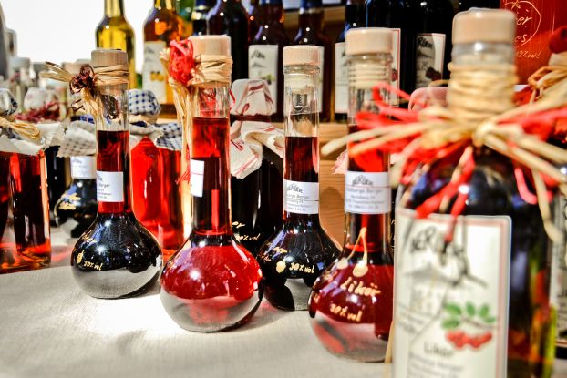 Regionale Produkte beim Klösterlichen Markt in Kloster Seeon, © Kloster Seeon Regionale Produkte beim Klösterlichen Markt in Kloster Seeon, © Kloster Seeon
