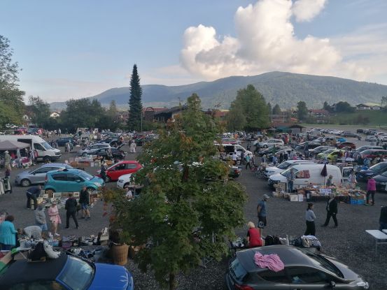 Winter-Hallen-Flohmarkt Winter-Hallen-Flohmarkt