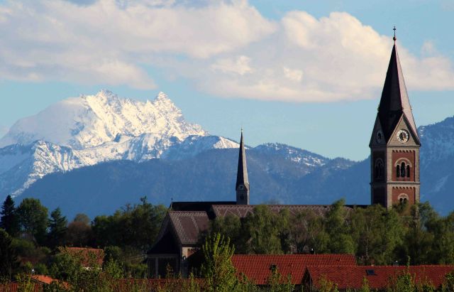 Am Fuß der blauen Berge (2kl), © FotoFreundeFridolfing Am Fuß der blauen Berge (2kl), © FotoFreundeFridolfing