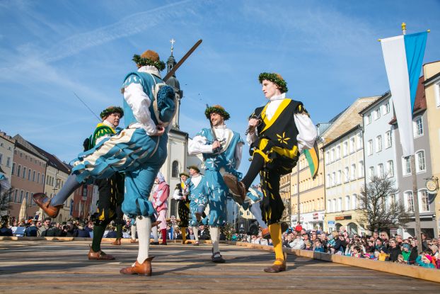 schwerter-tanz-1299 schwerter-tanz-1299