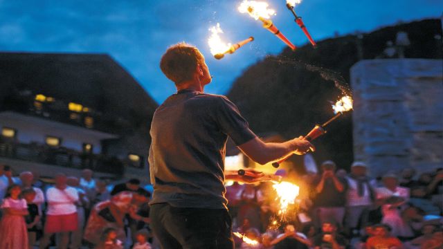 Straßenfest - Feuershow, © Rudi Schedl Straßenfest - Feuershow, © Rudi Schedl