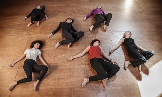 Feldenkrais Beispielbild, © iff_archive_modern_photos_007_highres Feldenkrais Beispielbild, © iff_archive_modern_photos_007_highres