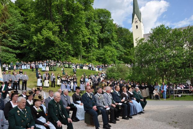 Gautrachtenwallfahrt nach Raiten Gautrachtenwallfahrt nach Raiten