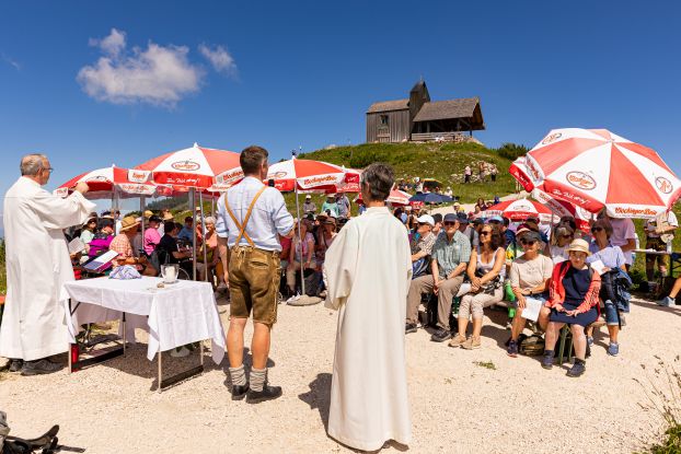 inklusiver Berggottesdienst, © Tourismusseelsorge Chiemgauer Alpen inklusiver Berggottesdienst, © Tourismusseelsorge Chiemgauer Alpen