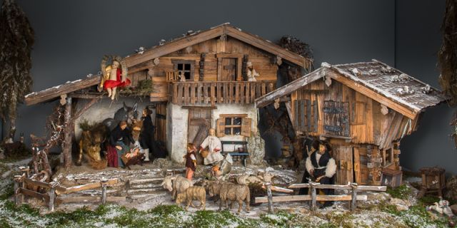 Kripperl schauen im Laufener Tor, &copy; Stadt Tittmoning