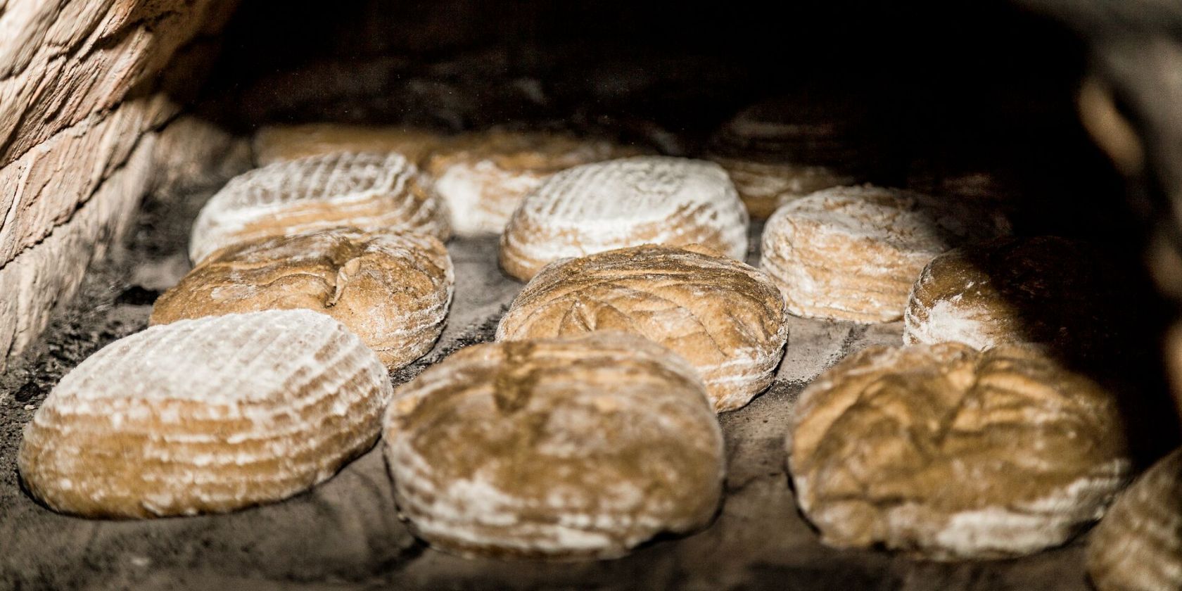 Brotbacken im Bauernhofmuseum z'Hof, &copy; Tourist-Info Waginger See