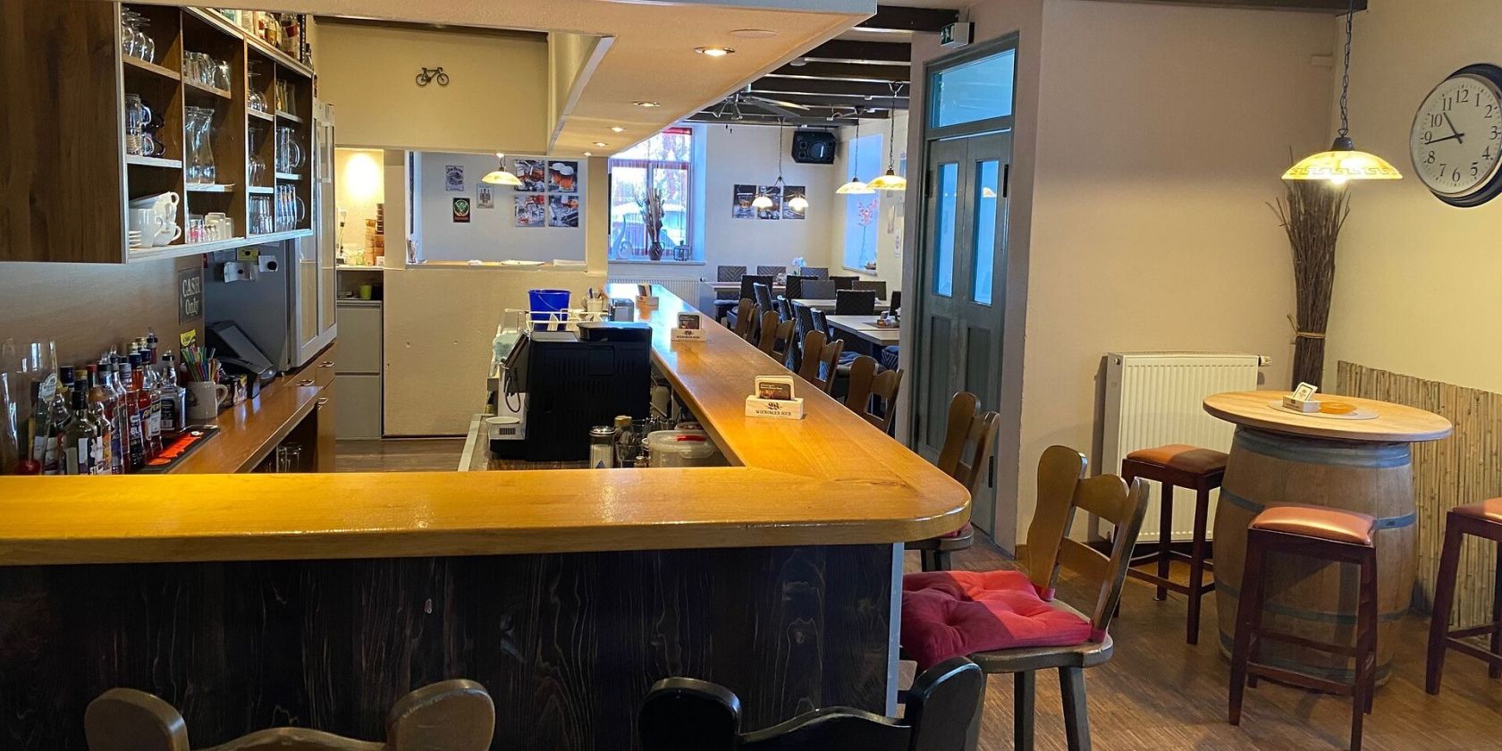 Pubbine's Pilspub am Bahnhof Waging, &copy; Tourist-Info Waginger See