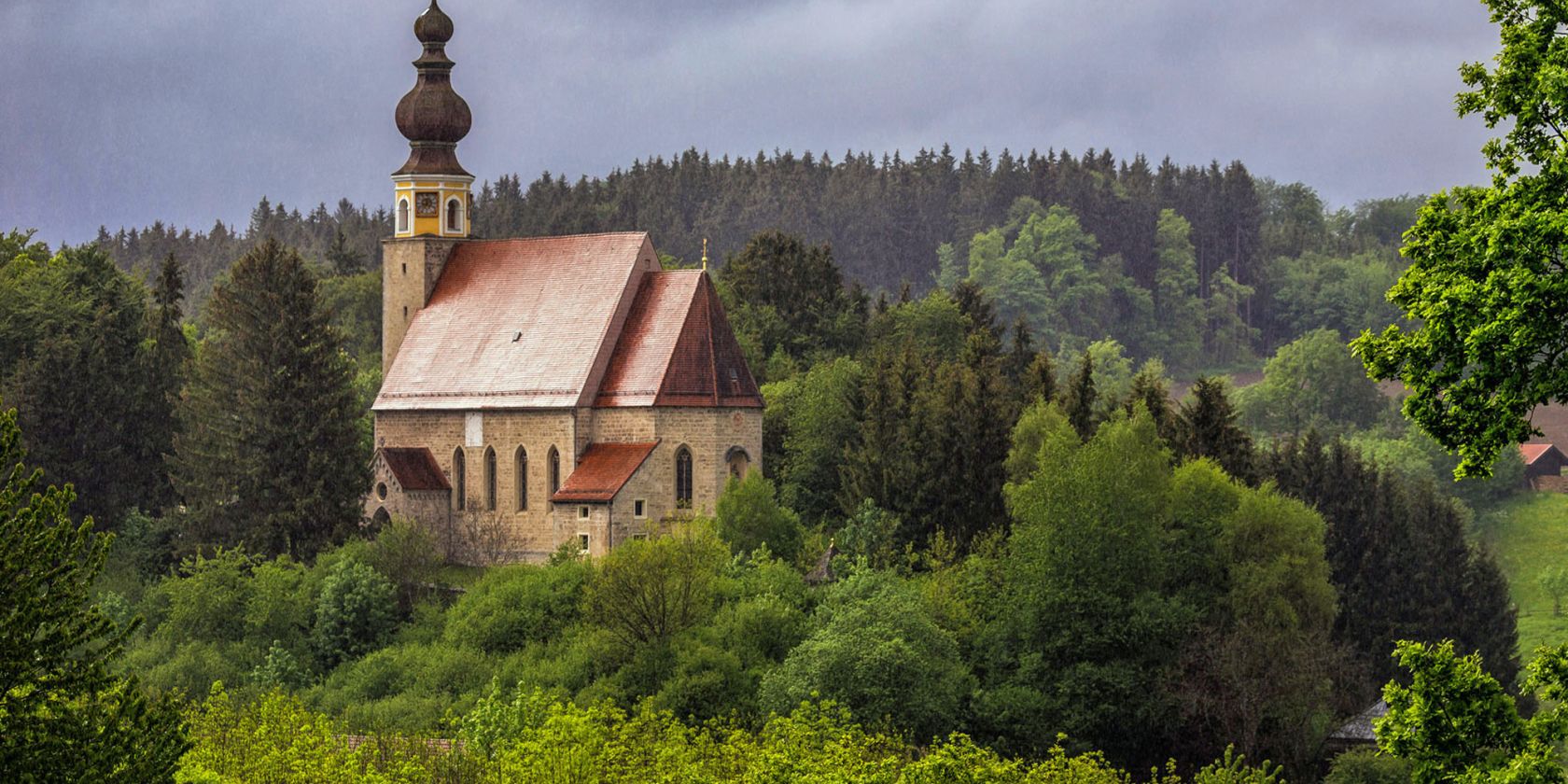 Kirche Mari&auml; Burg bei Tengling, &copy; Tourist-Info Waginger See / Richard Scheuerecker