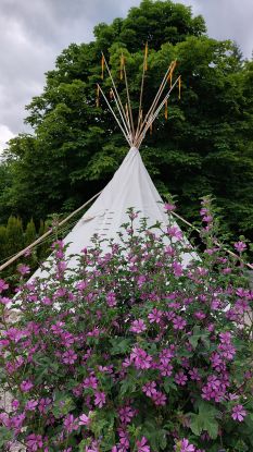 R&auml;ucherrituale im Tipi zum Sommerabschied