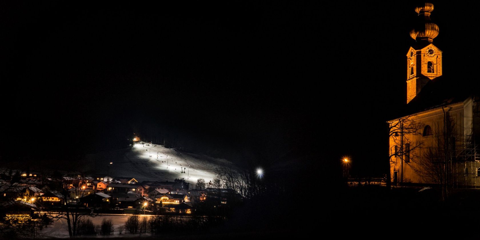 St. Georg bei Nacht, &copy; Ruhpolding Tourismus