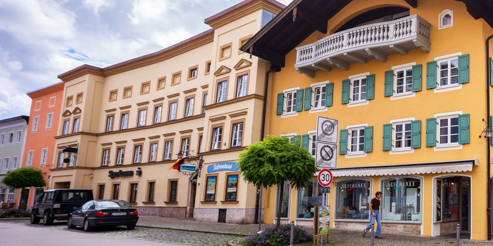 Spaziergang um den Markt Waging, &copy; Tourist-Info Waginger See / Richard Scheuerecker