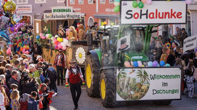 Faschingszug Waging, &copy; Tourist-Info Waginger See / Richard Scheuerecker