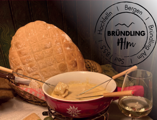K&auml;se-Fondue auf der Br&uuml;ndling Alm mit Fackelwanderung, &copy; Br&uuml;ndling Alm