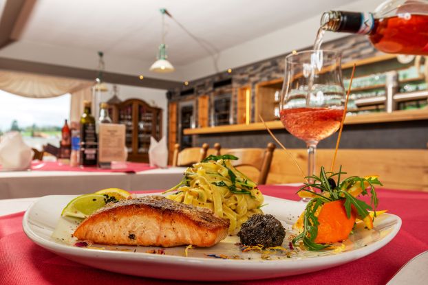 Porto Bello eingedeckter Tisch, &copy; Porto Bello