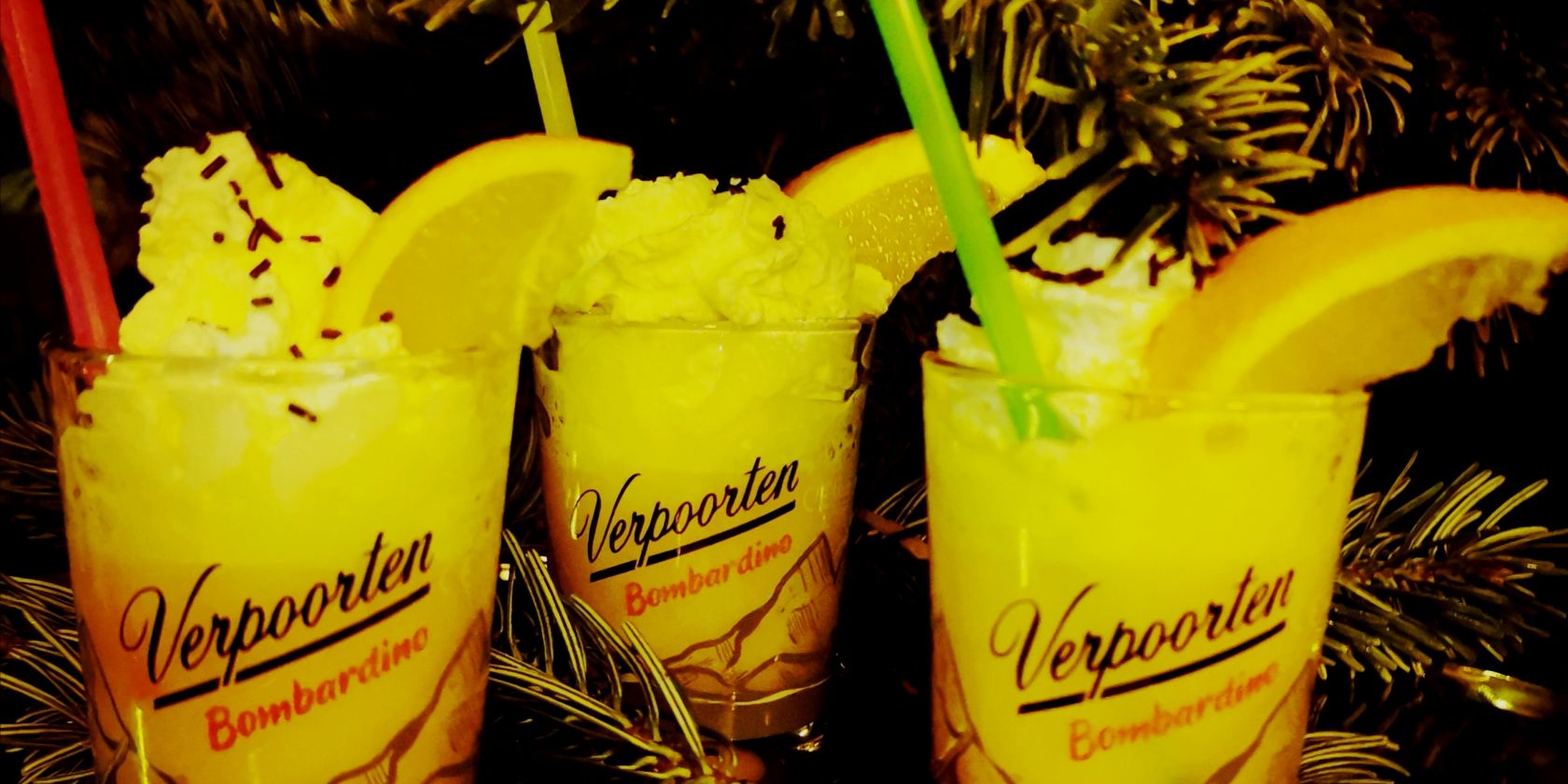 Hei&szlig;getr&auml;nke dekorativ serviert, &copy; Reit im Winkler Gl&uuml;hweinstandl