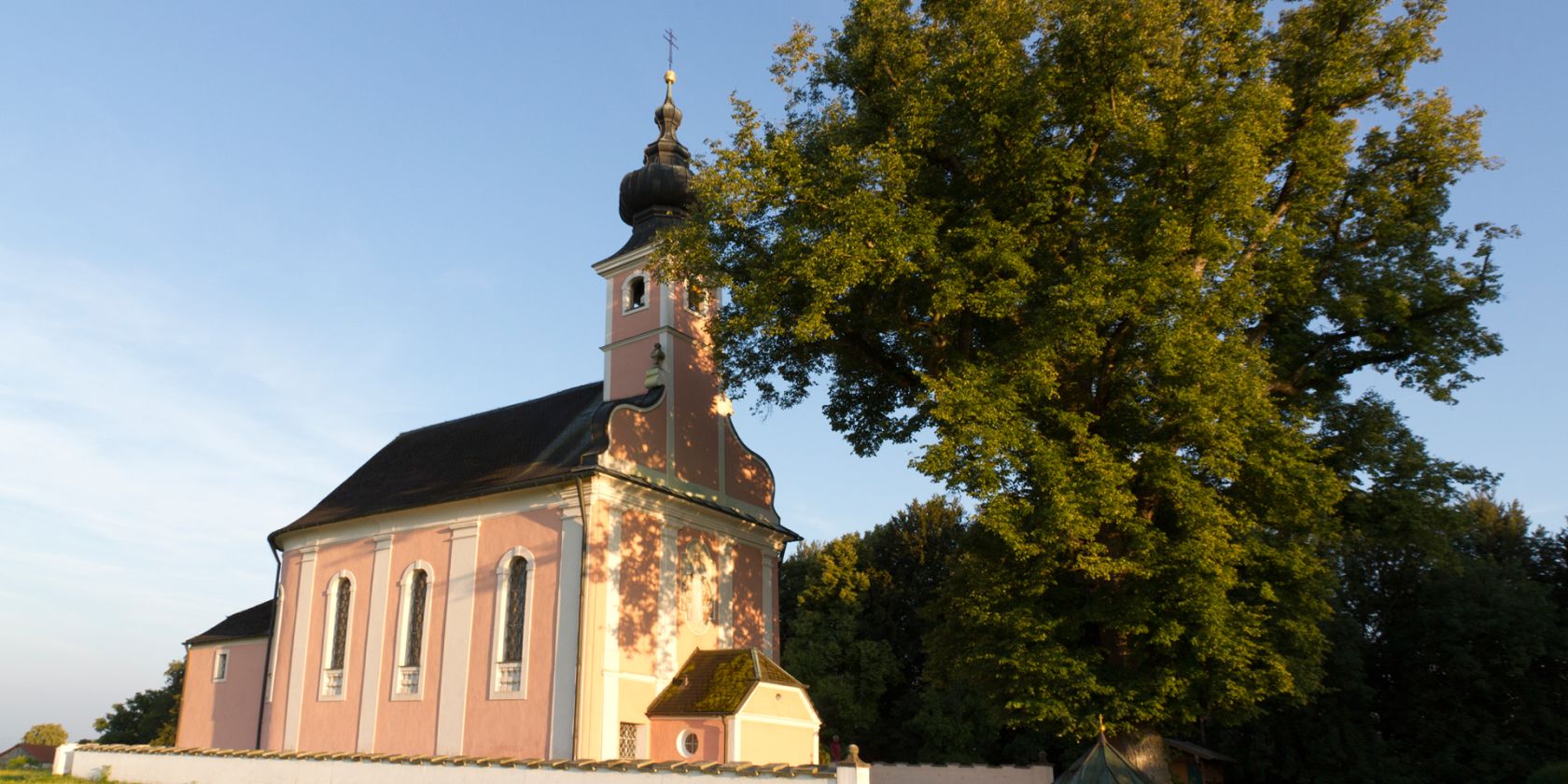 Wallfahrtskirche Maria M&uuml;hlberg, &copy; Tourist-Info Waginger See
