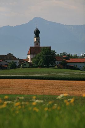 Kirche Ising Mari&auml; Himmelfahrt Sommer Sepp Niederbuchner, &copy; Sepp Niederbuchner