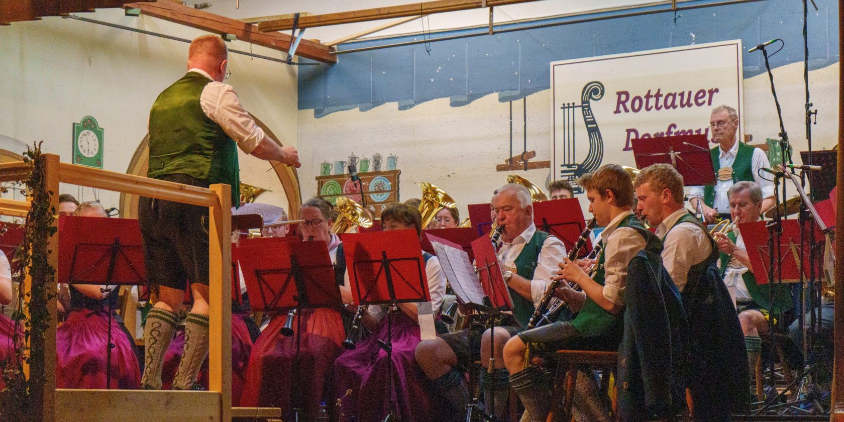 , &copy; Rottauer Dorfmusi