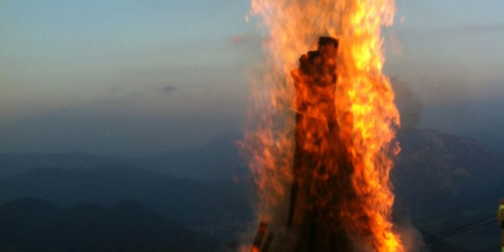 Sonnwendfeuer