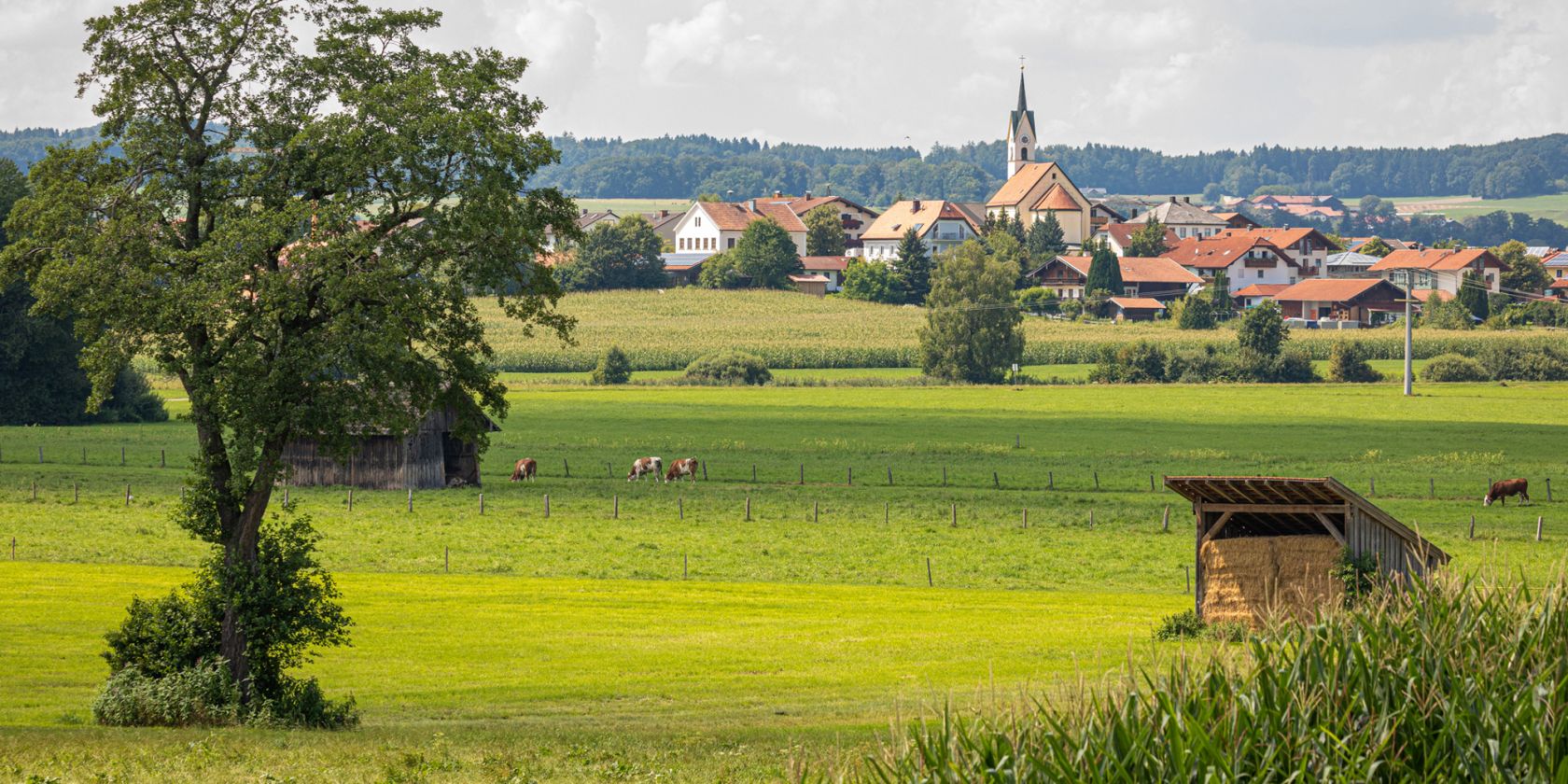 Blick auf Tettenhausen, © Tourist-Info Waginger See / Richard Scheuerecker