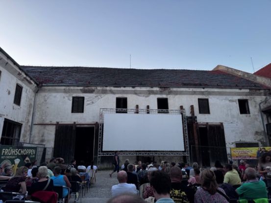 Open Air Kino im Gutshof Baumburg, &copy; &copy;Gemeinde Altenmarkt a.d. Alz